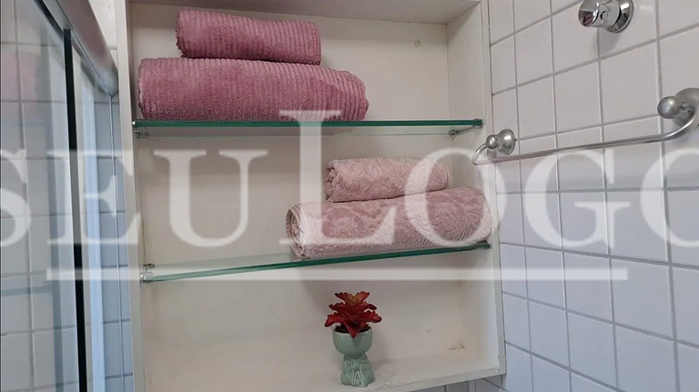 apartamento com suit, sala de estar, banheiro e lavabo